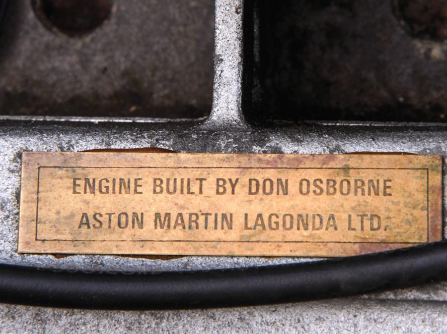 Aston Martin Lagonda Shooting Brake 1987 года  (фото 20 из 23)